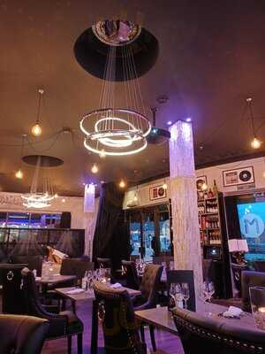 Morgan's Bar & Grill