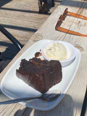 James And White Bar And Kitchen