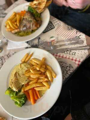 Caesar's Of Cedar Square