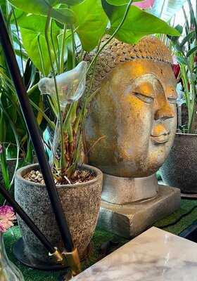 Nok's Kitchen On The Castle