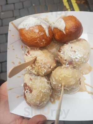 Loukoumades