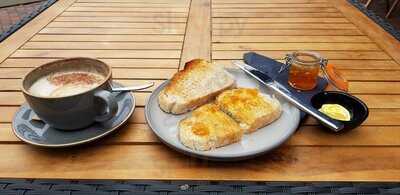 The Lodge Coffee House, Kitchen & Bar