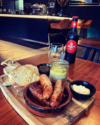 The Lodge Coffee House, Kitchen & Bar