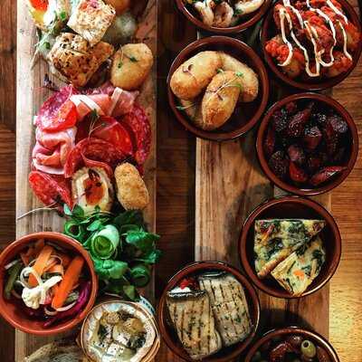 The Lodge Coffee House, Kitchen & Bar