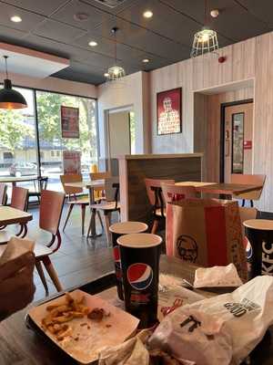 Kfc Rayners Lane - Alexandra Avenue