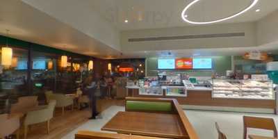 Krispy Kreme Cabot Circus