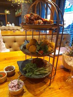 Hedera Bar & Restaurant