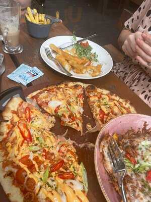 Hedera Bar & Restaurant