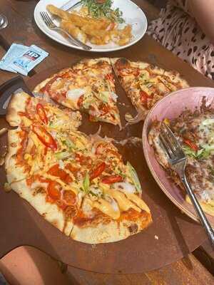 Hedera Bar & Restaurant