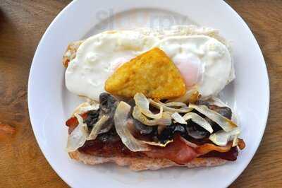 Lake Avenue Bake & Bites