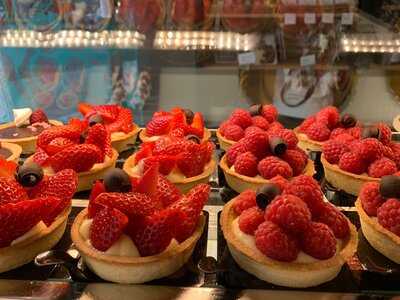 The Chocolate And Pastry Bar