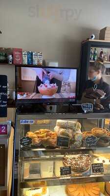 The Chocolate And Pastry Bar