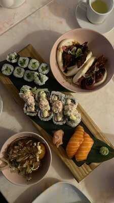 Intoku Pan Asian & Sushi Cafe