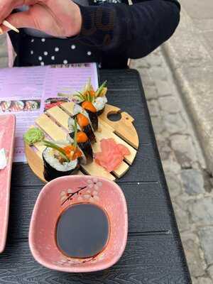 Intoku Pan Asian & Sushi Cafe