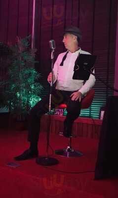 Cinquieme Bar & Restaurant