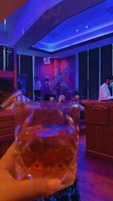 Cinquieme Bar & Restaurant