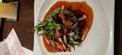 Benjamin's Bar & Bistro