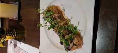 Benjamin's Bar & Bistro