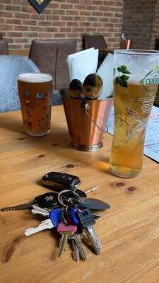 Craft & Skewers - Newport Pagnell