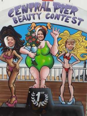 Pirates Bay Family Bar