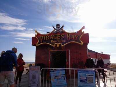 Pirates Bay Family Bar