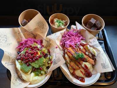 Kumpi - Next Level Baked Potatoes (cheesy Jacket Potatoes)