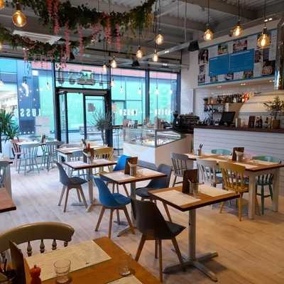 Lusso Cafe