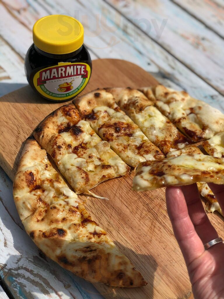 Hardy Yard Pizza