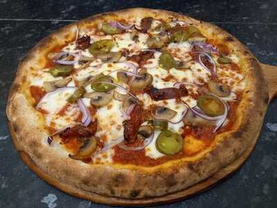 Tomato & Basil Pizzeria