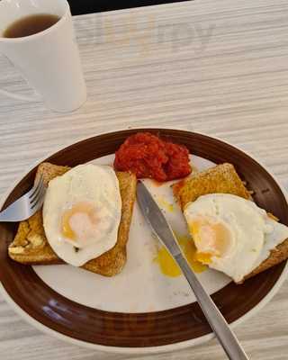 Jenny's Round Table Cafe