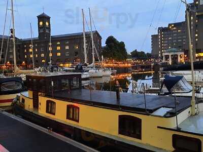 Honest Burgers St Katharine Docks