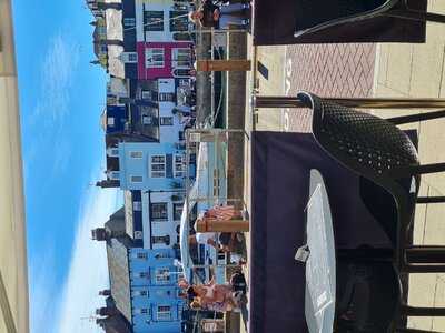 Hatch On The Harbour