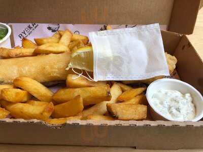 Rybka (the Fish Likes To Swim)