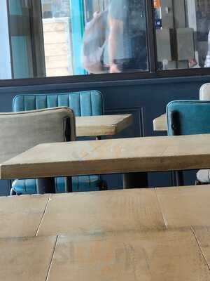 Downeys Traditional English Fish & Chips