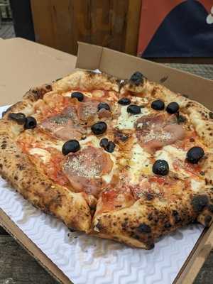 Cugini Pizza