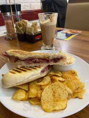 George's Cafe Llangolen