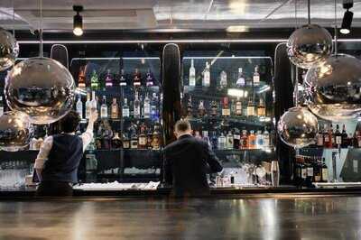 The Pier Bar & Lounge