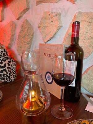 Mythos Greek Taverna