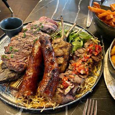 Lakeside Bar & Restaurant