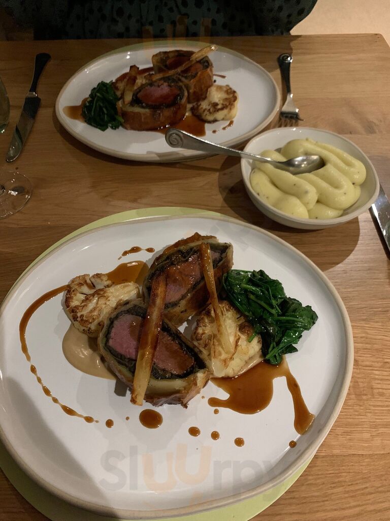 Hillfield Restaurant & Bar