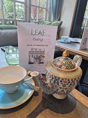 Leaf At The Castle Hotel