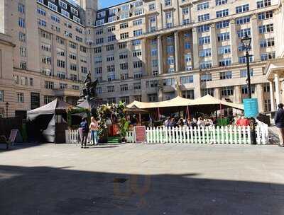 Spring In The Square Bar