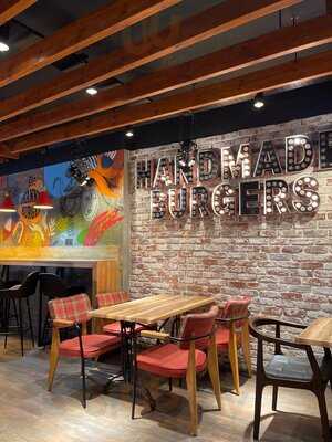 Ohannes Burger Liverpool Town