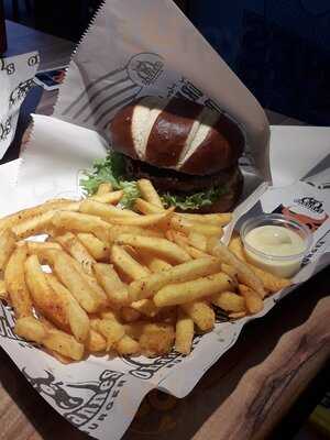 Ohannes Burger Liverpool Town