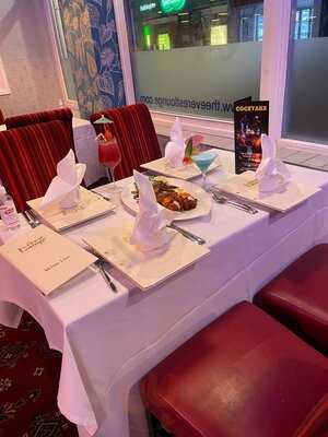 The Everest Lounge Restaurant & Bar This Place Is Permanently Closed.