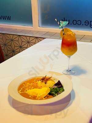 The Everest Lounge Restaurant & Bar This Place Is Permanently Closed.