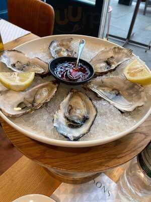 Seasons Bistrot Kensington