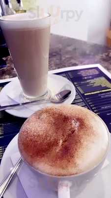 Breakfast & Lunch Kitchen