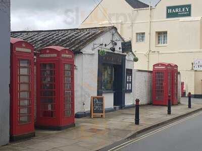 Dewi's Secret Garden Restaurant