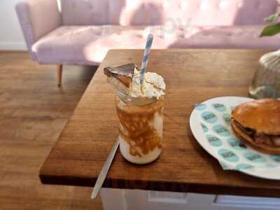 Ridiculously Rich By Alana